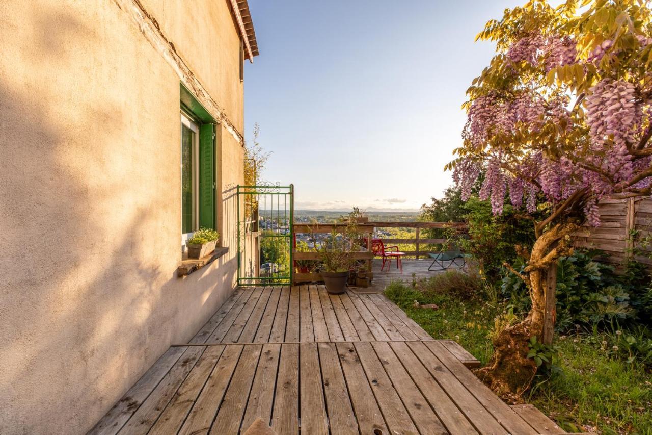 La Maison Perchee Thiers Exterior photo
